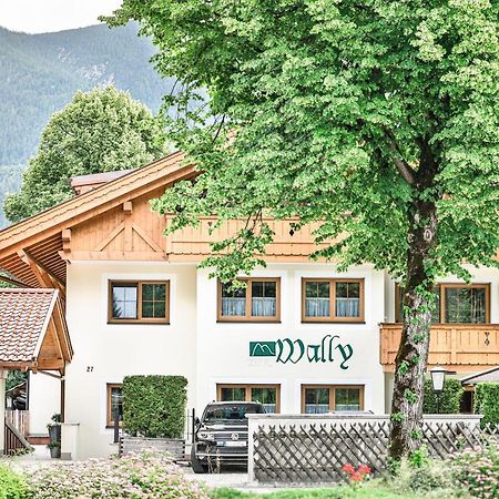 Ferienwohnungen "Zur Wally" Гармиш-Партенкирхен Экстерьер фото